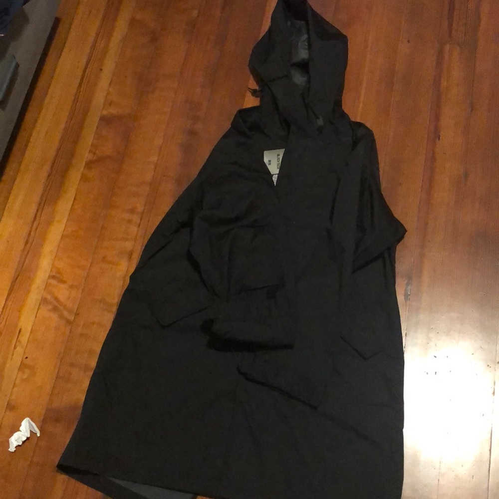 Uniqlo brand Fishtail Parka - Picture 2 of 3